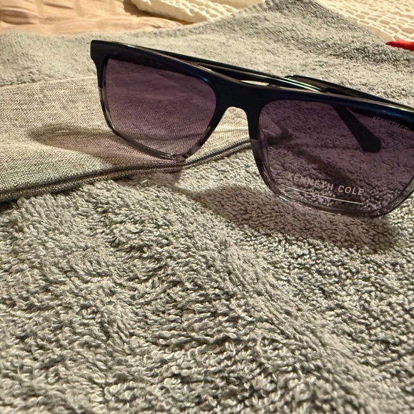 KENNETH COLE WOMENS SUNGLASSES 2-TONED BLK AVIATOR, NWT main image 4